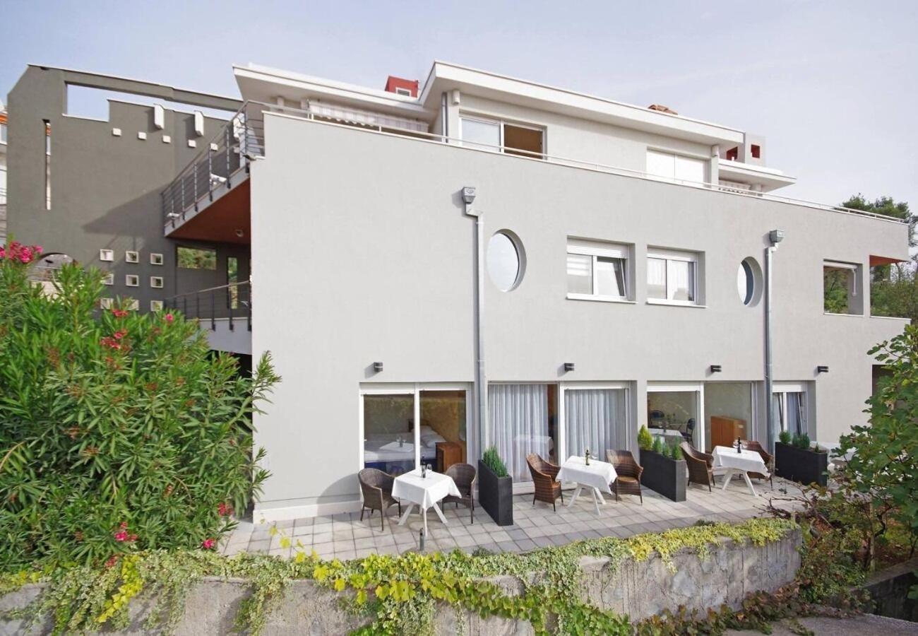 Apartments Javi - Free Private Parking โตรกีร์ ภายนอก รูปภาพ