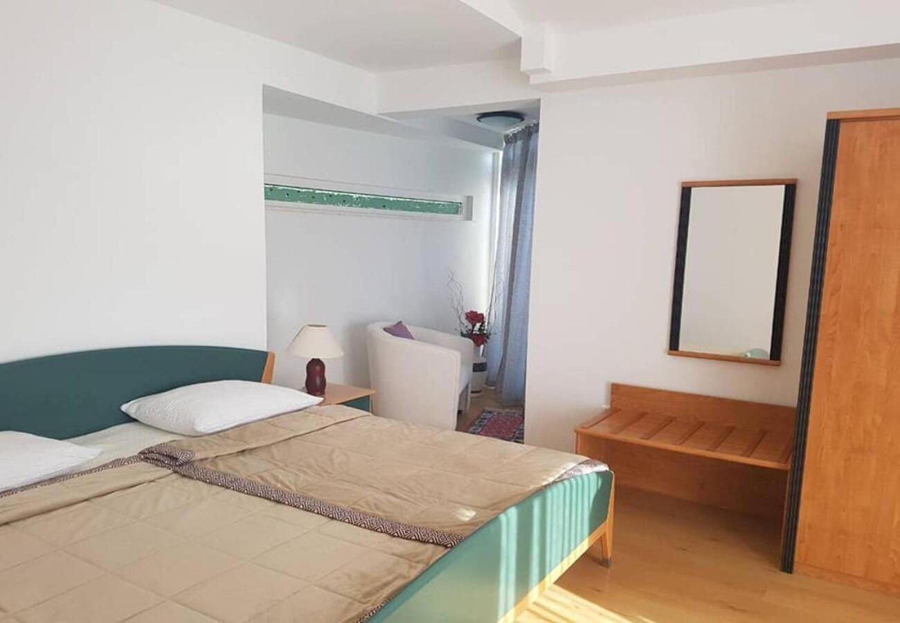 Apartments Javi - Free Private Parking โตรกีร์ ภายนอก รูปภาพ