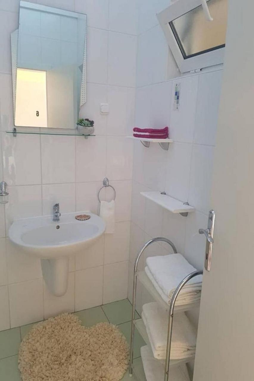 Apartments Javi - Free Private Parking โตรกีร์ ภายนอก รูปภาพ