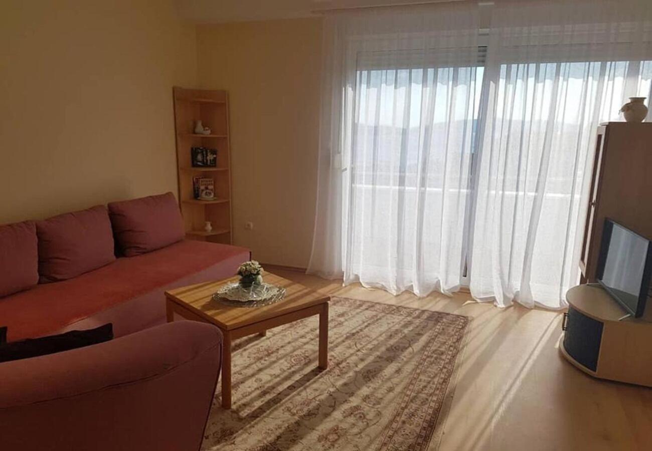 Apartments Javi - Free Private Parking โตรกีร์ ภายนอก รูปภาพ